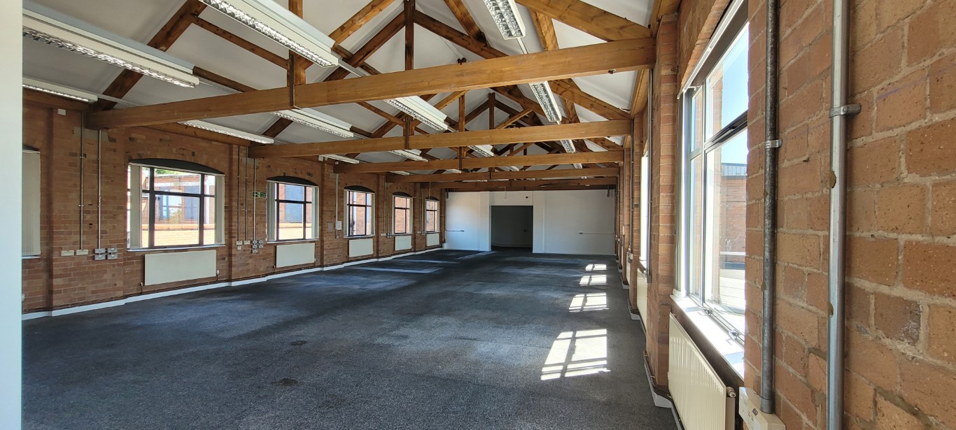 Office in Derby - photo 3